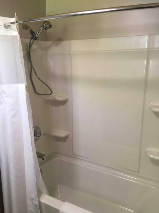 Caddy Corner Has A Hot Tub Just Outside Of Town Villa French Lick Exterior photo